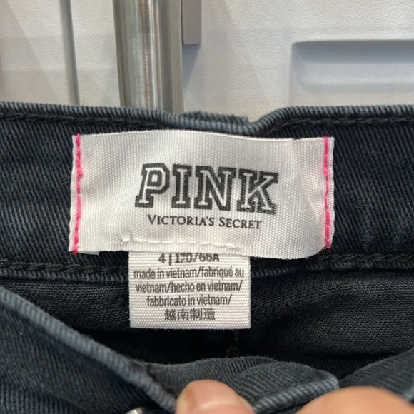 PINK VICTORIA’S SECRET Women's Black Denim Frayed Hem Shorts Sz 4 - Picture 2 of 9